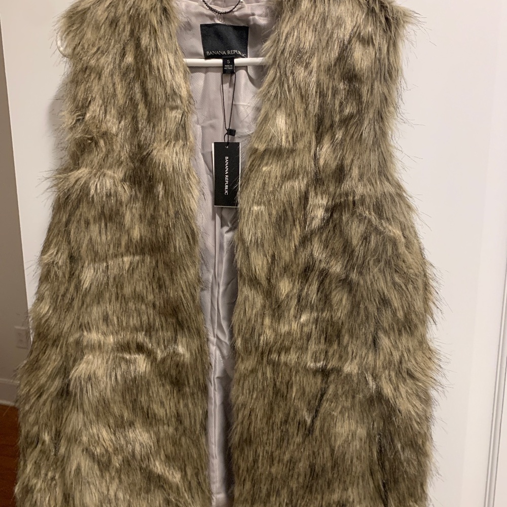 Banana Republic Faux Fur Vest (New)